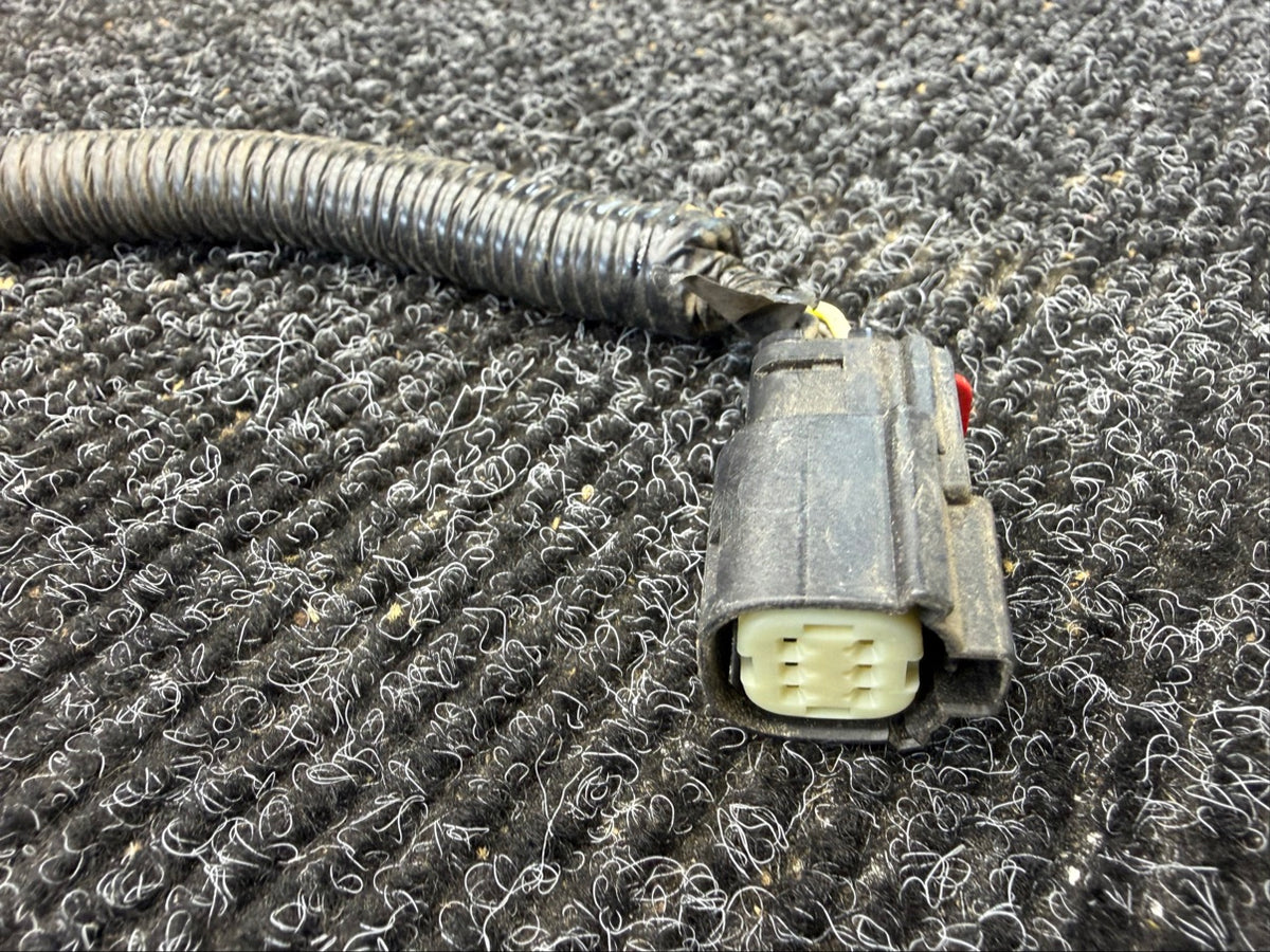 19-20 Ram 2500 3500 Tail Light Wiring Jumper OEM P68396011AB