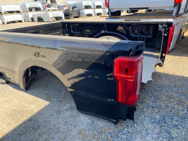 Ford F-250/350 Long Beds Black 2023-2024