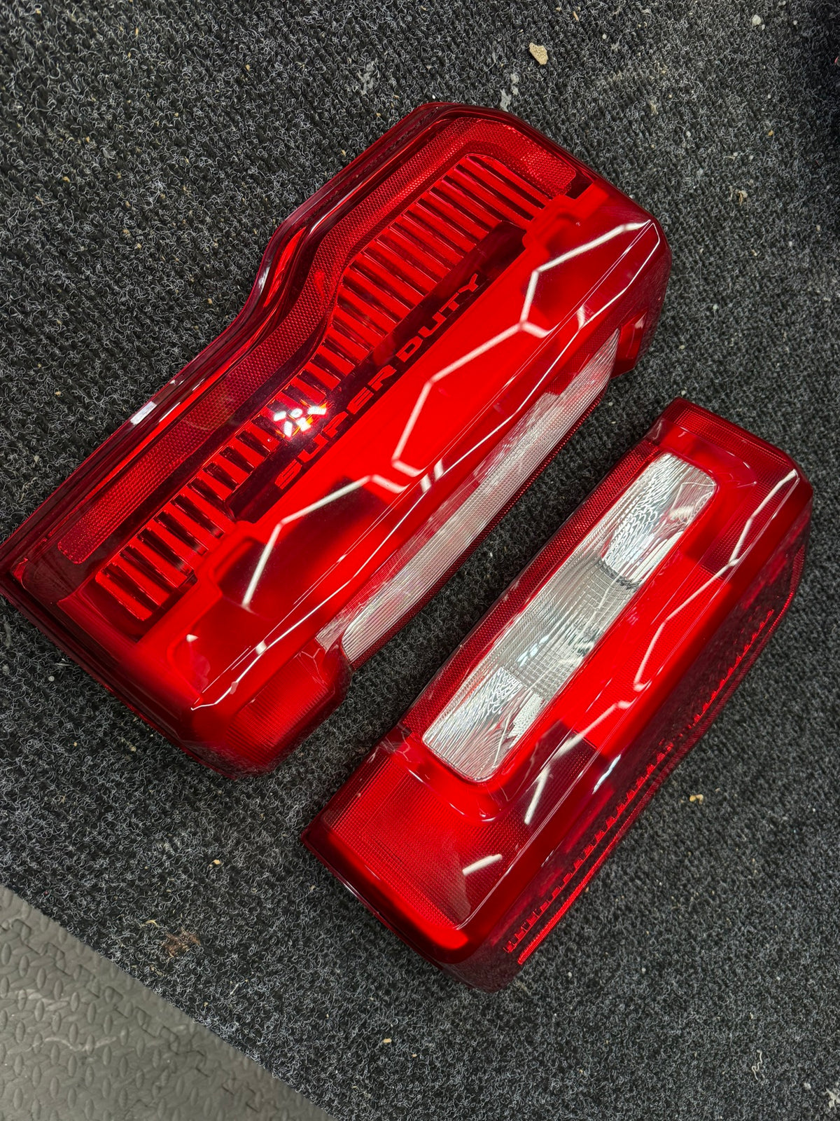 2023-2025 Ford F-250 F-350 Super Duty Tail Light Set LH+RH Pair OEM Low Series