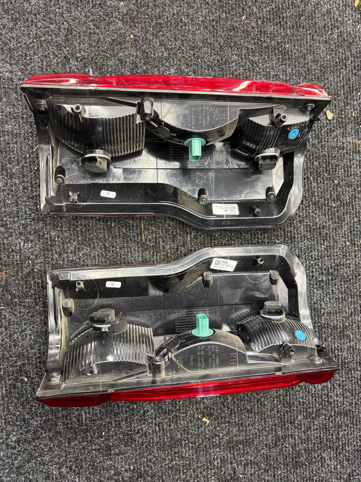 2023-2025 Ford F-250 F-350 Super Duty Tail Light Set LH+RH Pair OEM Low Series
