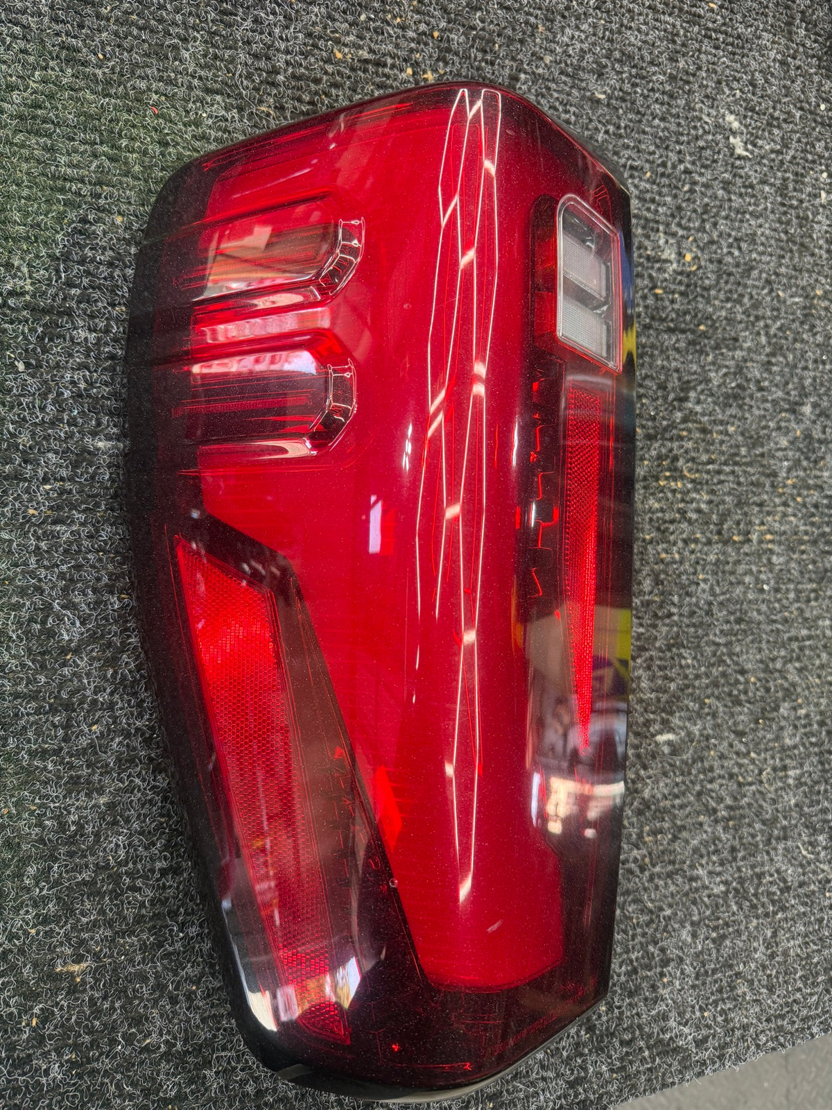 2020-2023 GMC Sierra 2500HD 3500HD Denali LH Driver LED Tail Light OEM 85095717