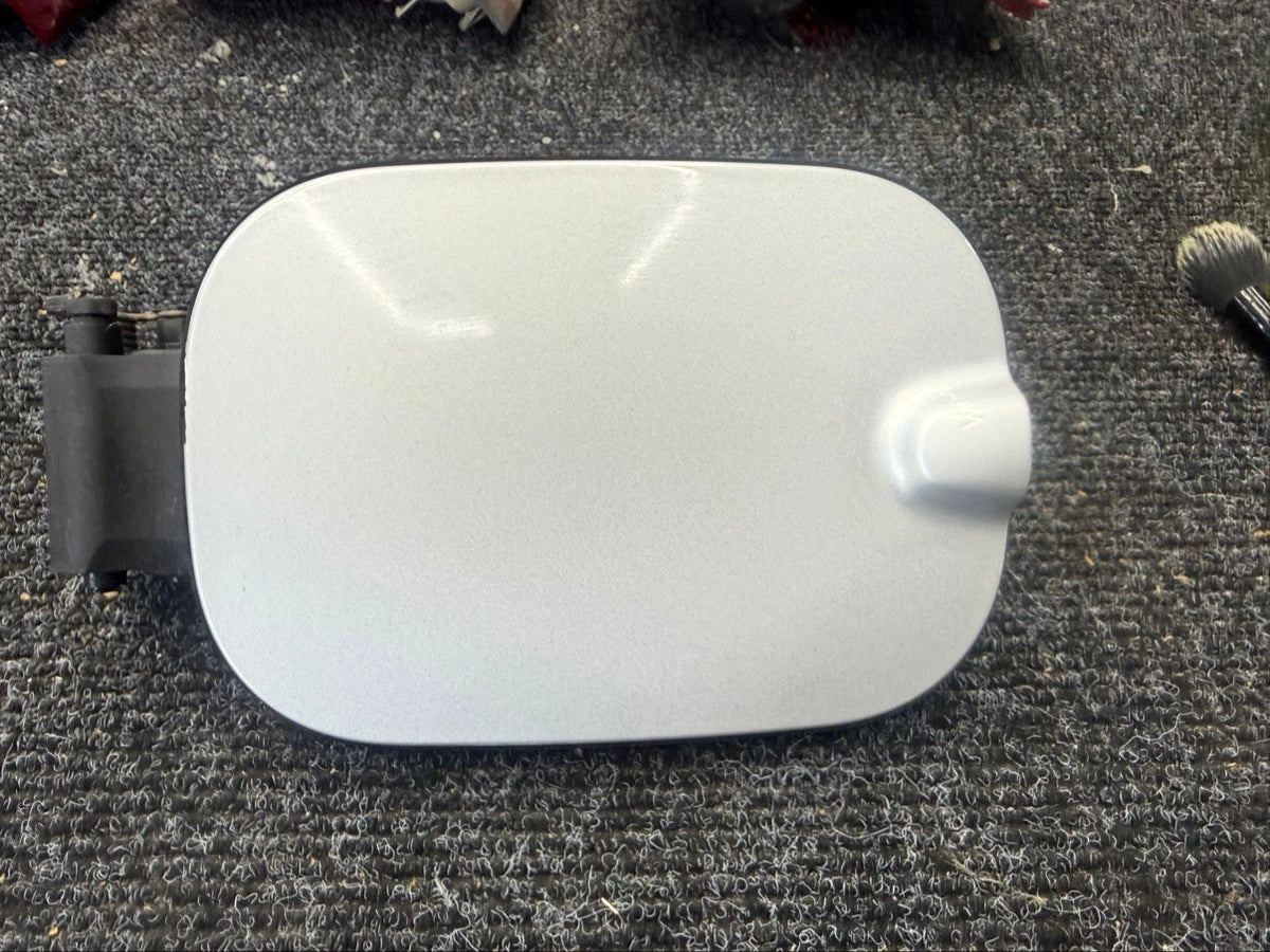 2020-2026 Chevy Silverado 2500HD 3500HD Fuel Door Silver Ice Metallic OEM GAN