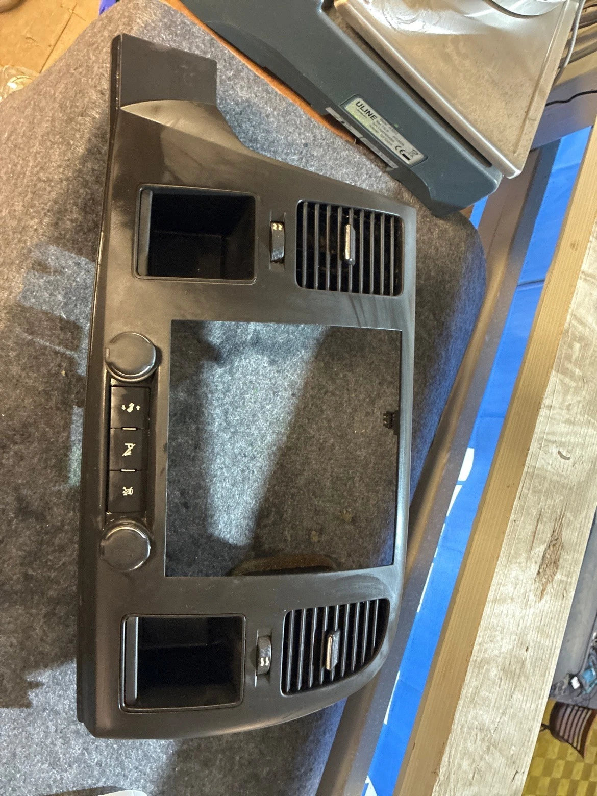 2010-2014 Silverado Sierra Center Dash Trim Bezel 20935601