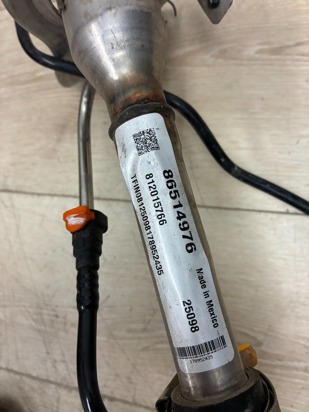 2020-2025 86514976 Chevrolet/ GMC 2500HD Gas Fuel neck OEM