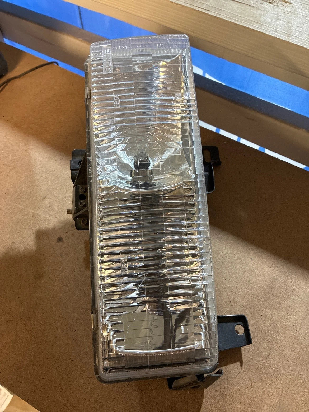 GM Composite Headlight RH Passenger OEM 16522360 1990-98 Chevy GMC C/K