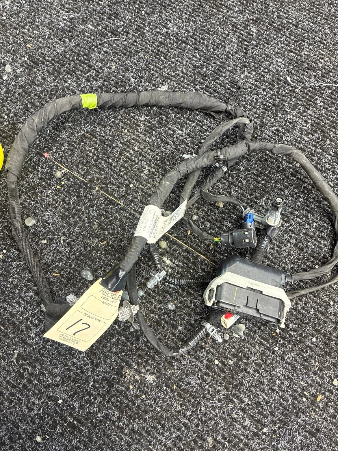 2020-2025 Silverado Sierra OEM Tailgate Wiring Harness 86803929 Push Button