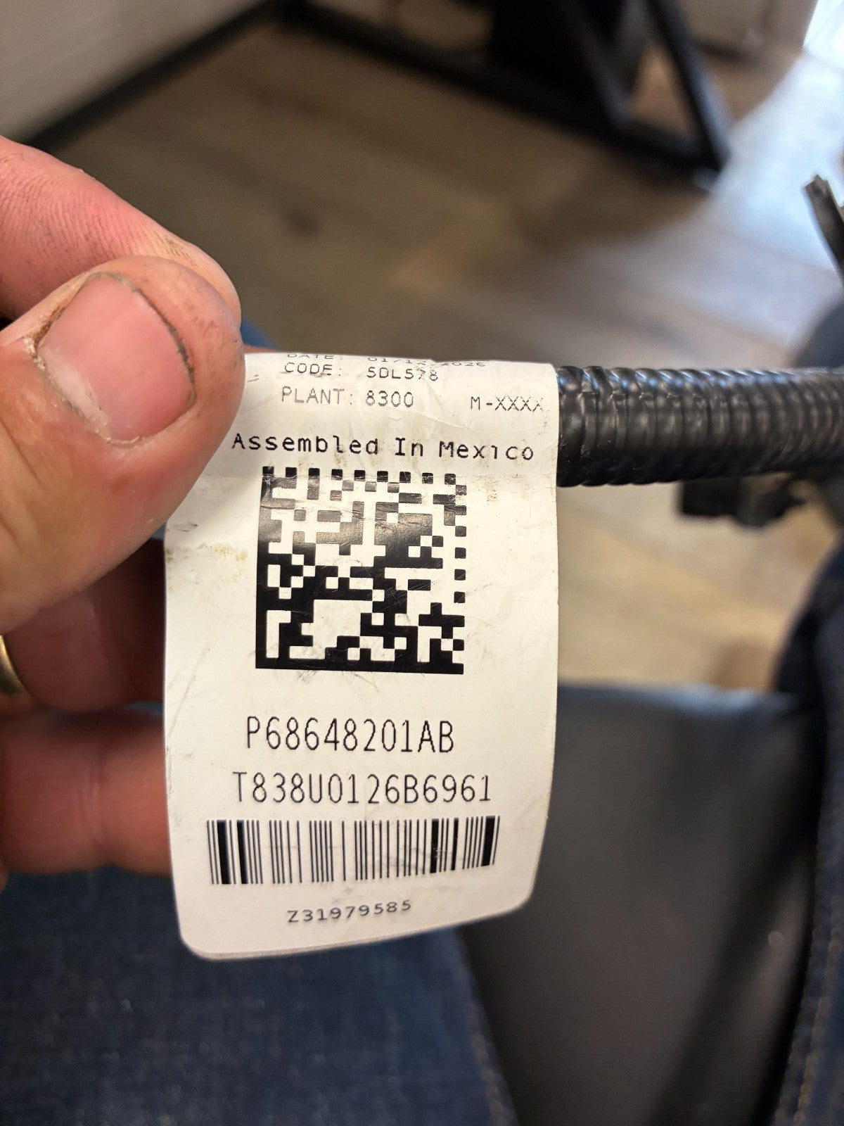 Ram 2500 Only - Jumper Wiring Harness For Tailgate Latch OEm p68648201ab