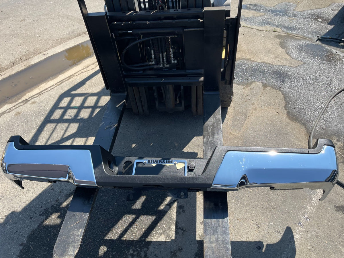 2017-2022 Ford F250 F350 Rear Bumper Chrome OEM w/ Step Pad No Sensor Holes SD