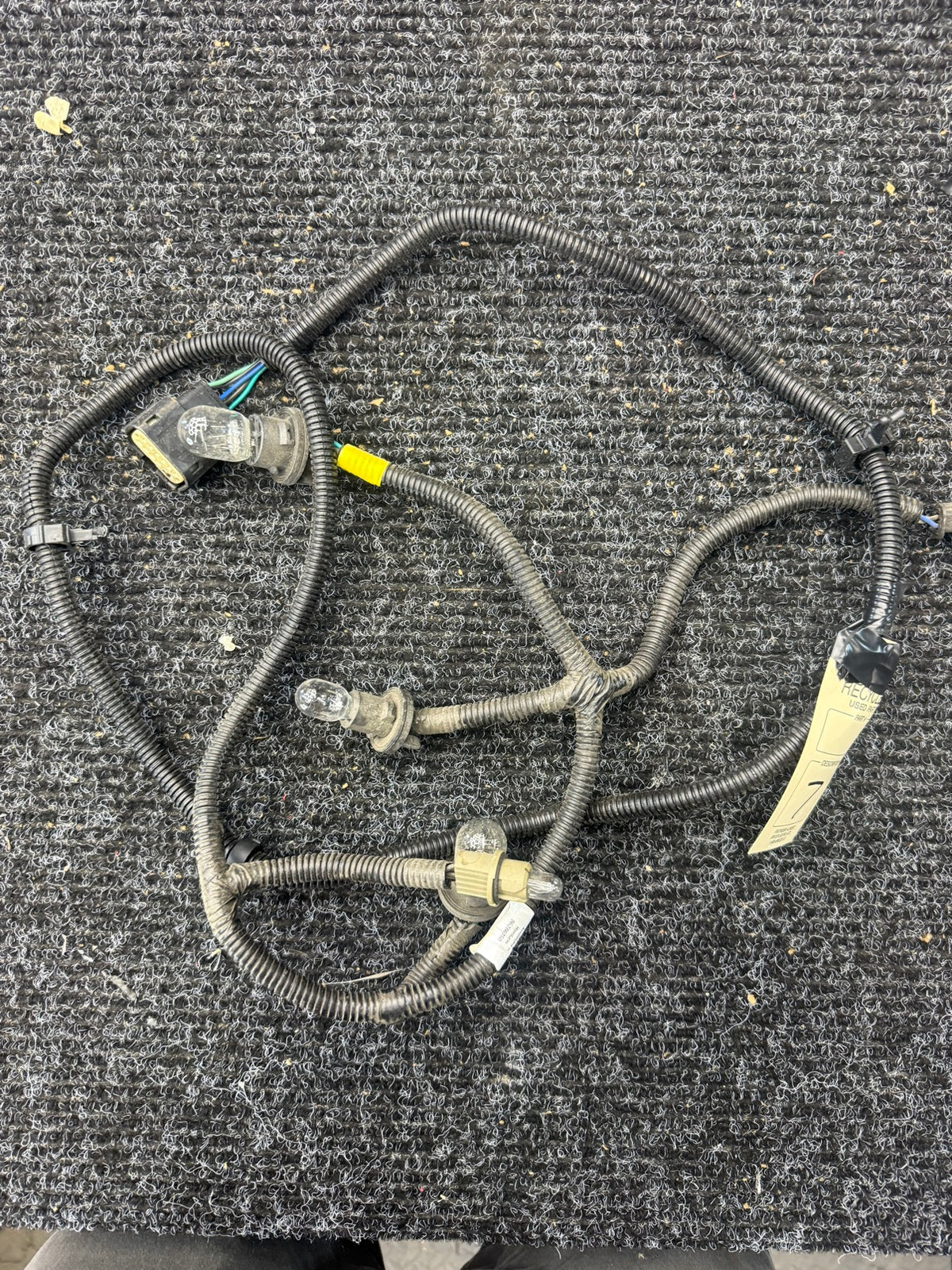 25 Silverado 2500 HD Tail Lamp Wiring Harness OEM 86286760