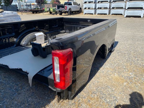 Ford F-250/350 Long Beds Black 2023-2024