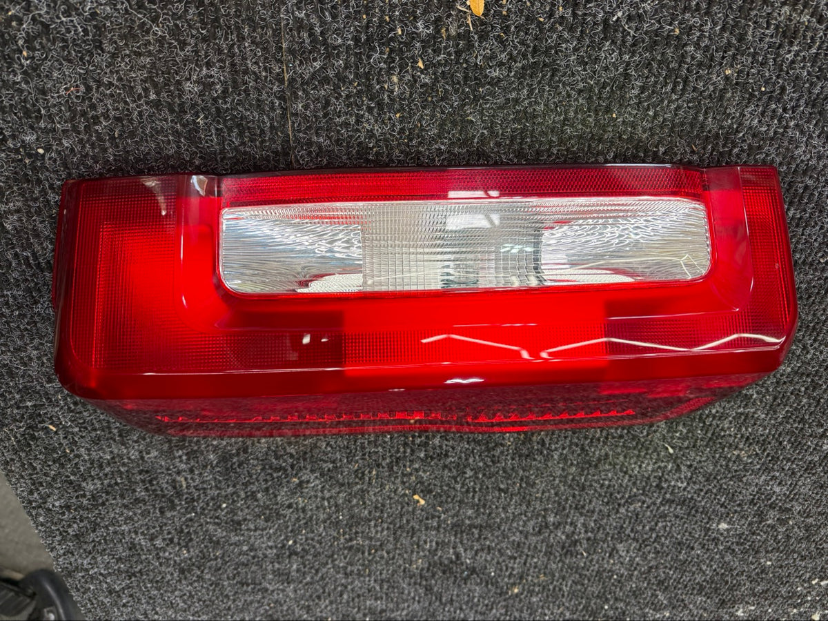 2023-2025 Ford F-250 F-350 Super Duty RH Passenger Side Tail Light OEM PC3B-13B504-AH