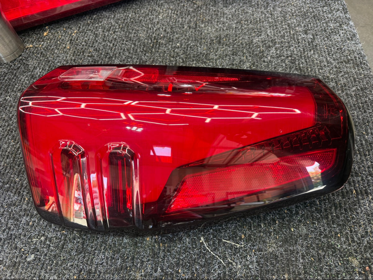2024-2026 GMC Sierra 2500HD 3500HD Denali LH Driver LED Tail Light OEM 86286755