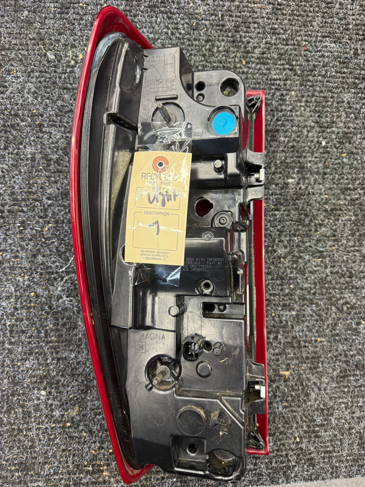 2020+ Chevrolet Silverado 3500HD Dually RH Passenger Tail Lamp OEM 85769055