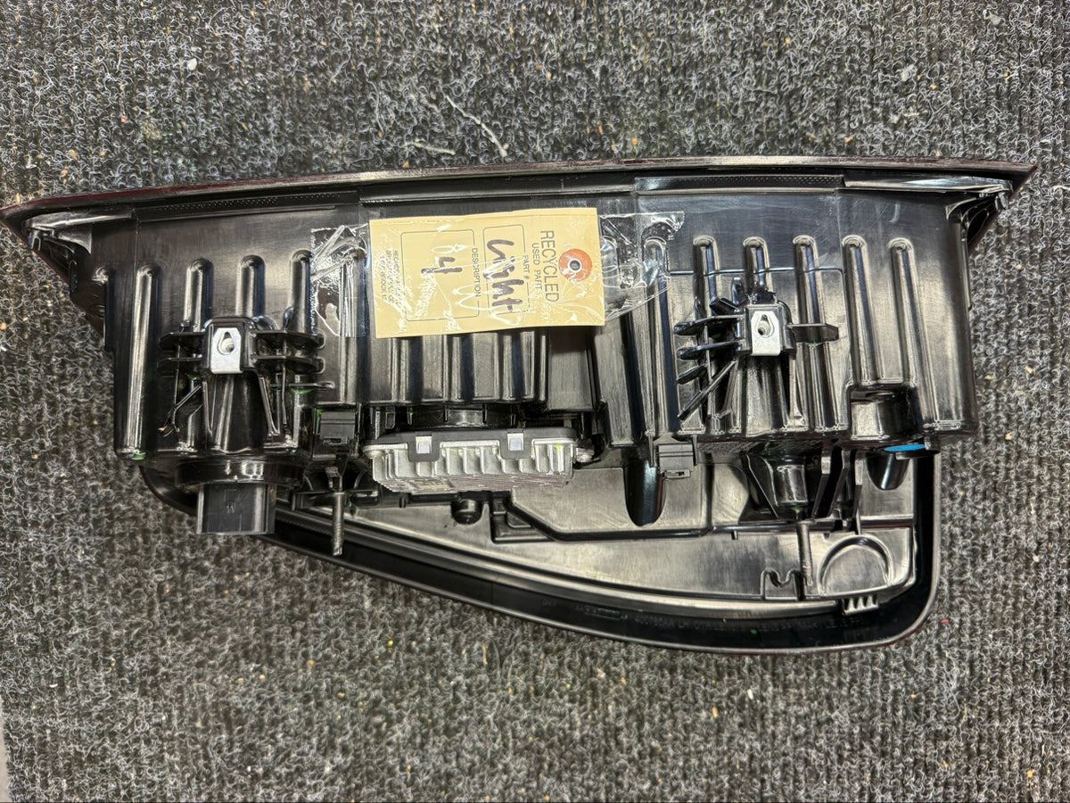 2024-2026 GMC Sierra 2500HD 3500HD Denali LH Driver LED Tail Light OEM 86286755