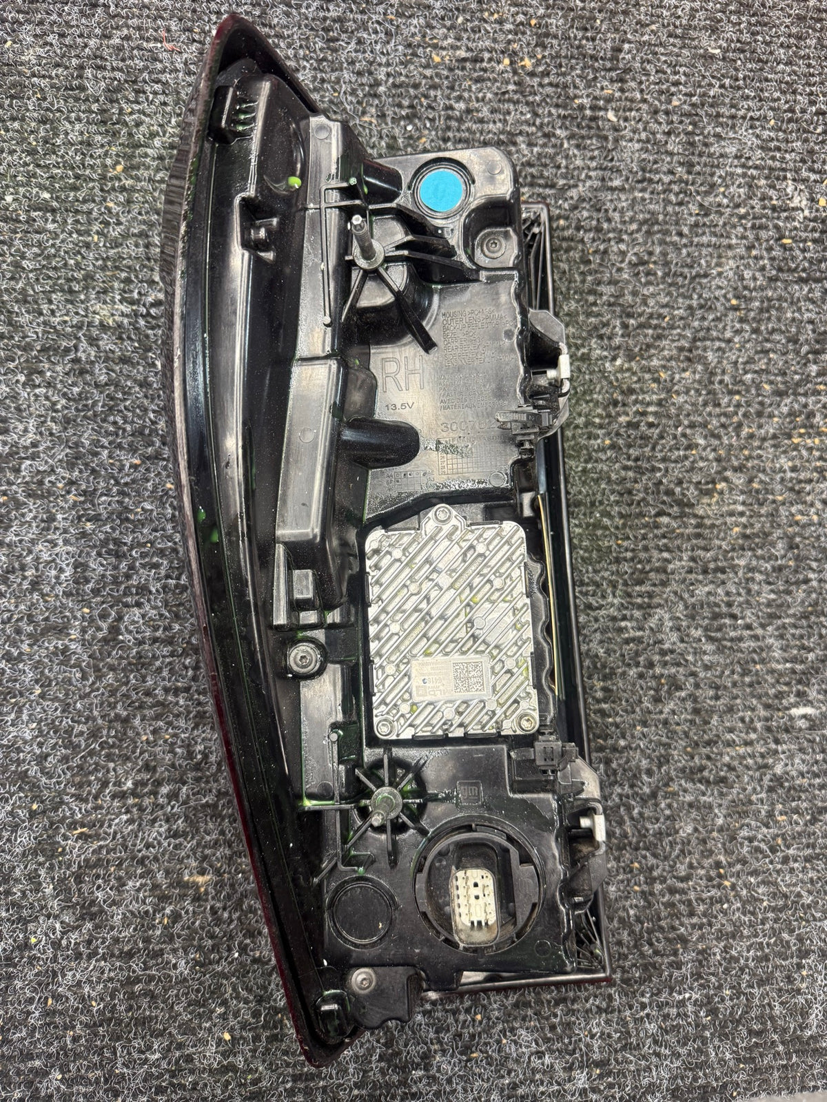 2020-2023 GMC Sierra 2500HD 3500HD Denali RH Passenger LED Tail Light OEM 85095718