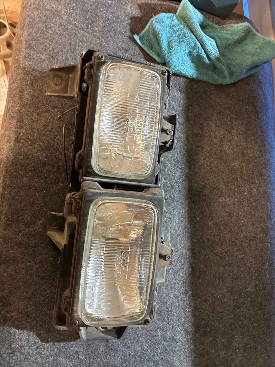 1988-1989 Chevy GMC C/K Truck Quad Headlight Assembly RH Passenger 16506928