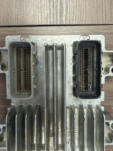 OEM Chevrolet GMC Engine Computer ECM ECU PCM 12614085 YPLA Delphi Module