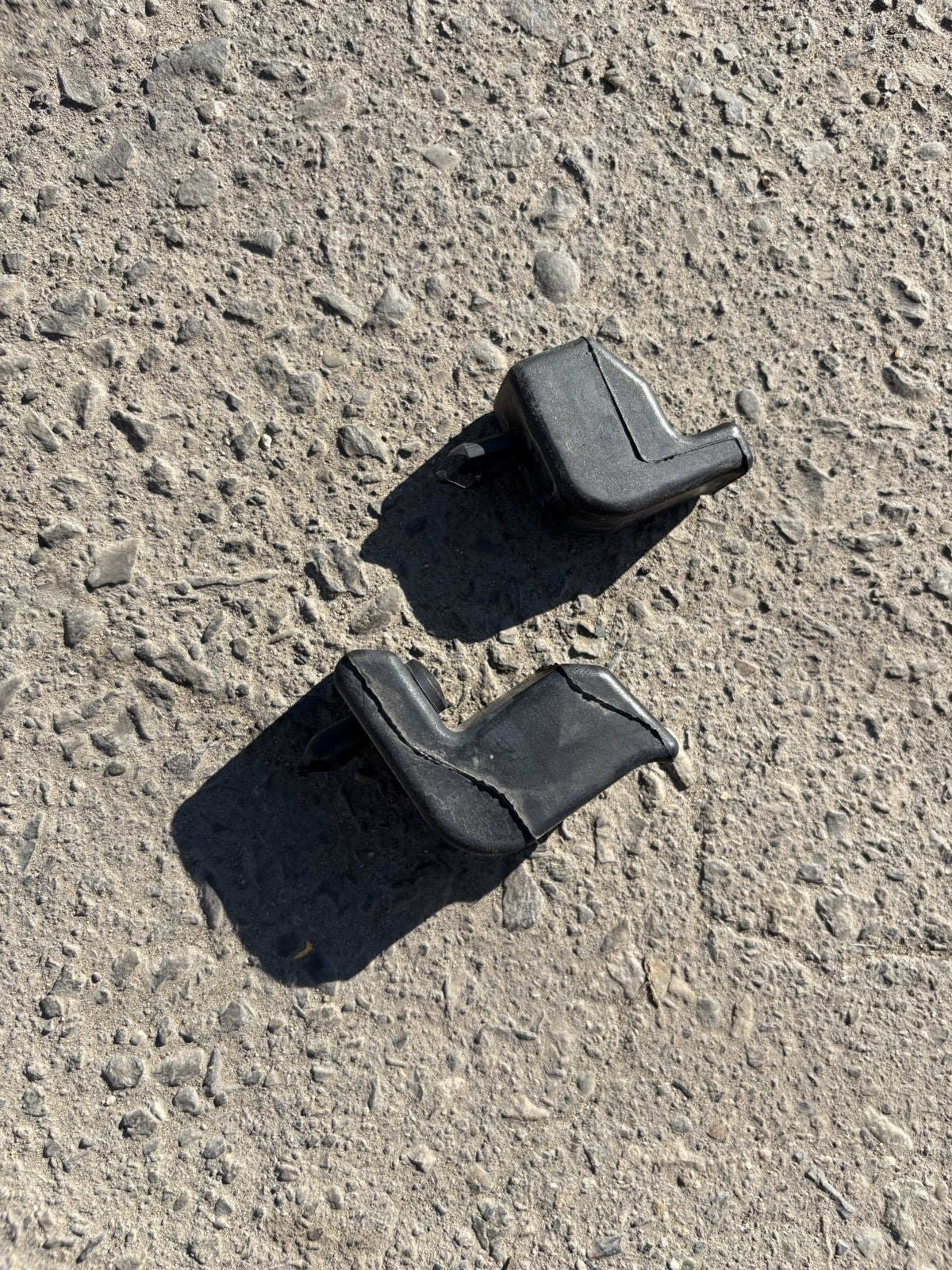 2009-2022 Dodge Ram 1500 Lower Tailgate Rubber Bump Stop Tail Gate Bump Stops