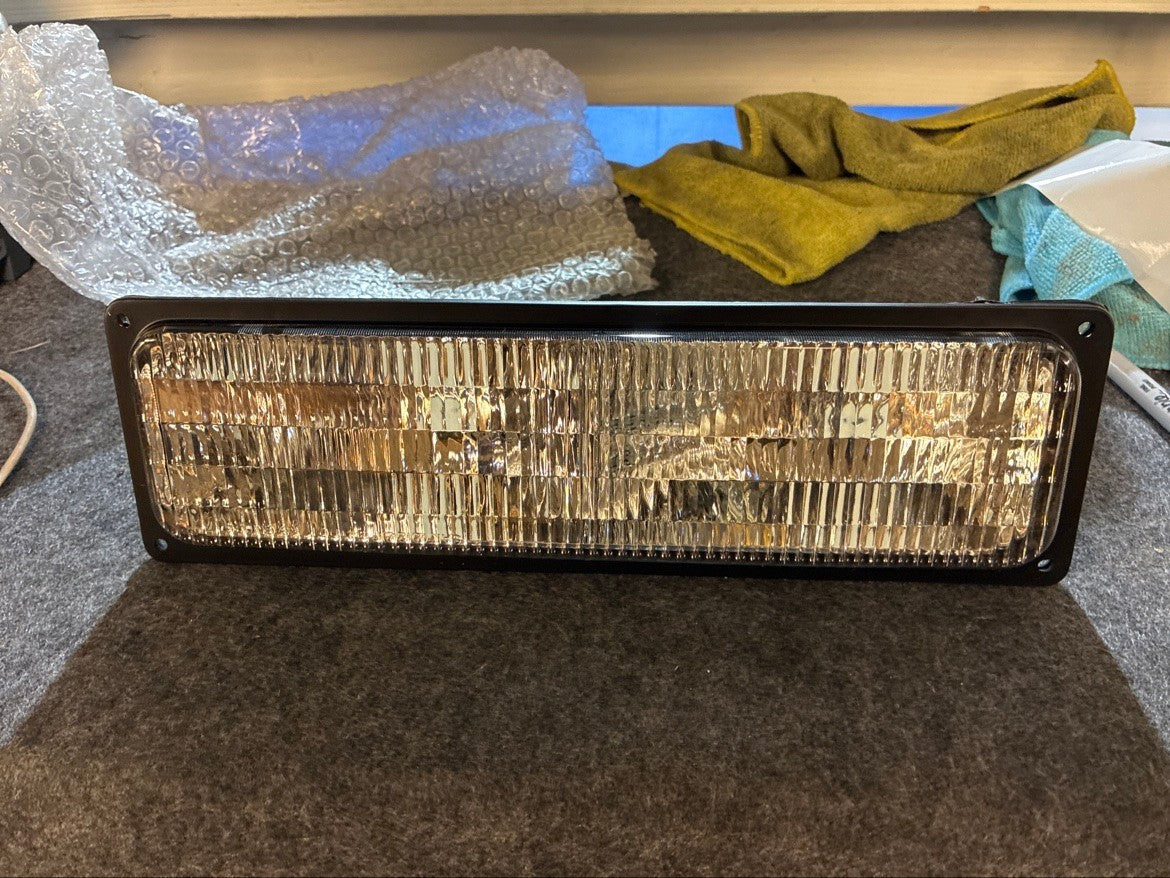 1994-2002 Chevy GMC C/K Tahoe Suburban RH Headlight 1224-0020R