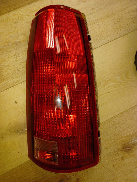 OEM 1992-1996 Ford F150 F250 F350 Right Passenger Side Tail Light Assembly AIP2R