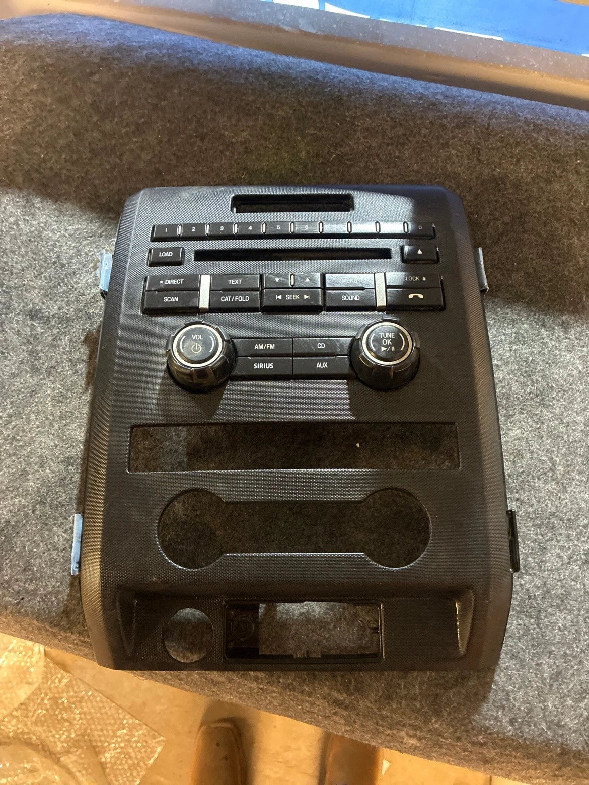 2012-2014 Ford F-150 Radio Control Panel CL3T-18A802-HA CD Sirius FCIM Raptor