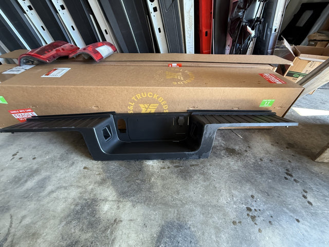 2023-2025 FORD F250 F350 SUPER DUTY OEM REAR BUMPER STEP PAD