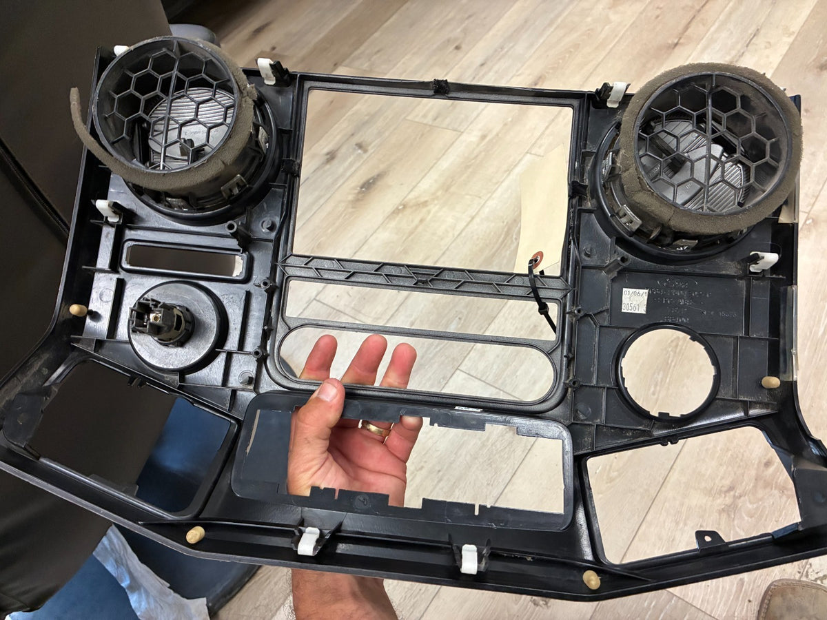 2011-2016 FORD F250 SD DASH DASHBOARD CENTER RADIO COVER TRIM BEZEL OEM