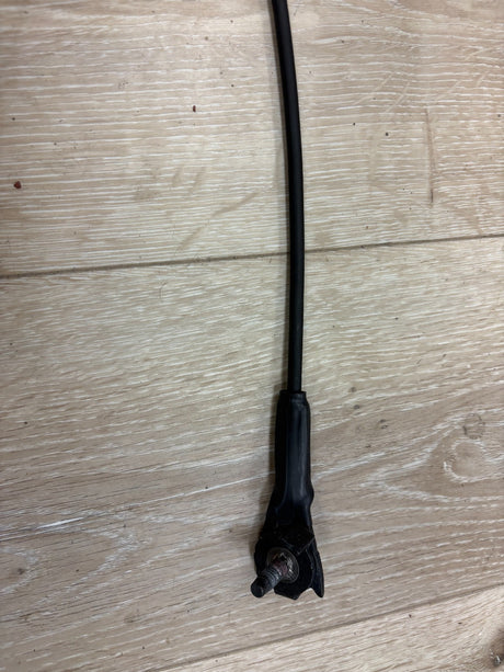 GM 2500 Tailgate Support Cable RH | OEM 2020–2025 Silverado Sierra Right Cable