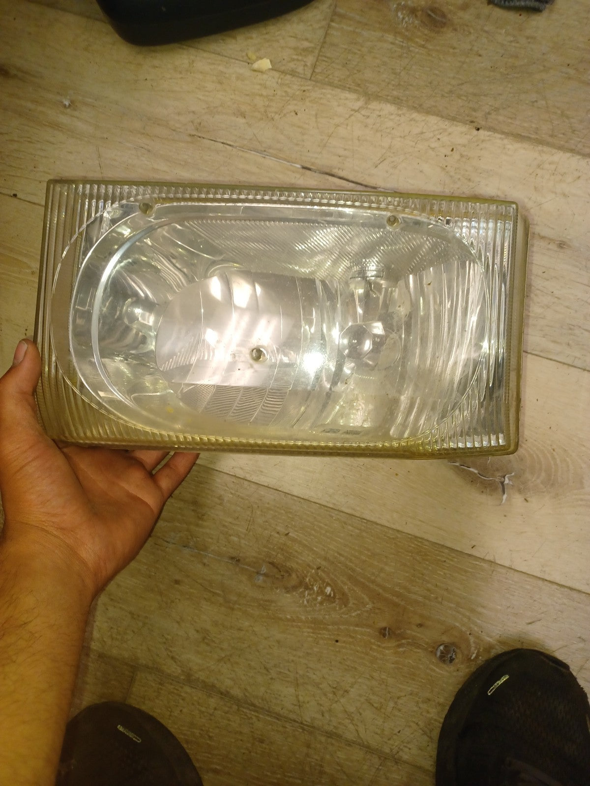 01-04 Ford Excursion LH Driver Side Headlight Headlamp OEM Used 44ZH-1605
