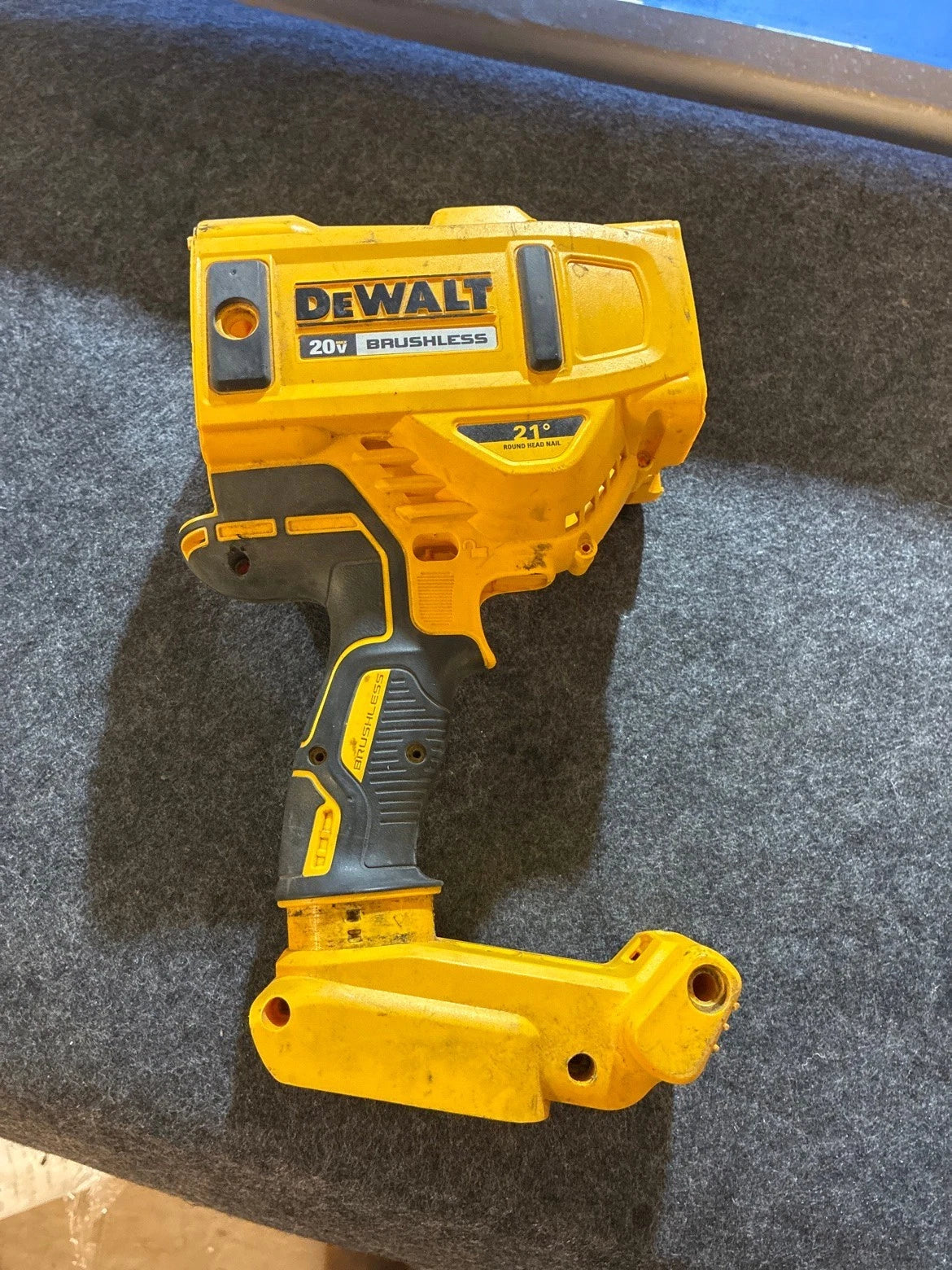 DeWalt 20V Brushless 21 Degree Framing Nailer Housing Shell Only
