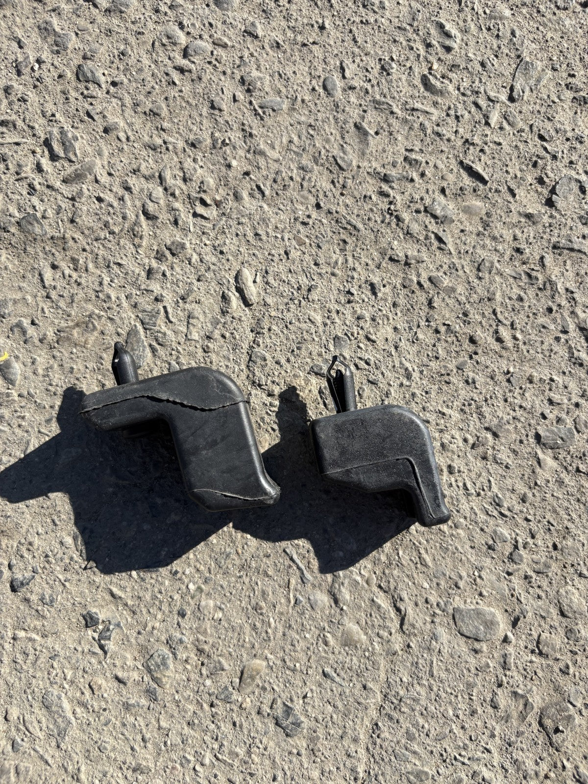 2009-2022 Dodge Ram 1500 Lower Tailgate Rubber Bump Stop Tail Gate Bump Stops