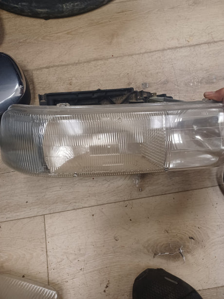 99-06 Chevy Silverado Sierra Tahoe RH Passenger Side Headlight Assembly OEM 16524538