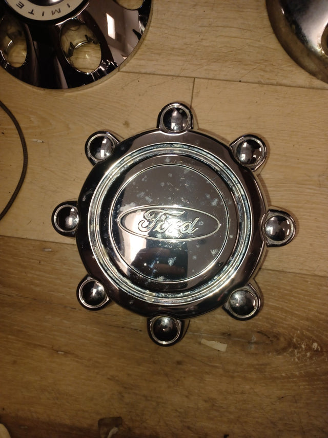 OEM Ford Excursion F250 F350 SRW Chrome Wheel Center Cap F81A-1A096-BB 1999-2005