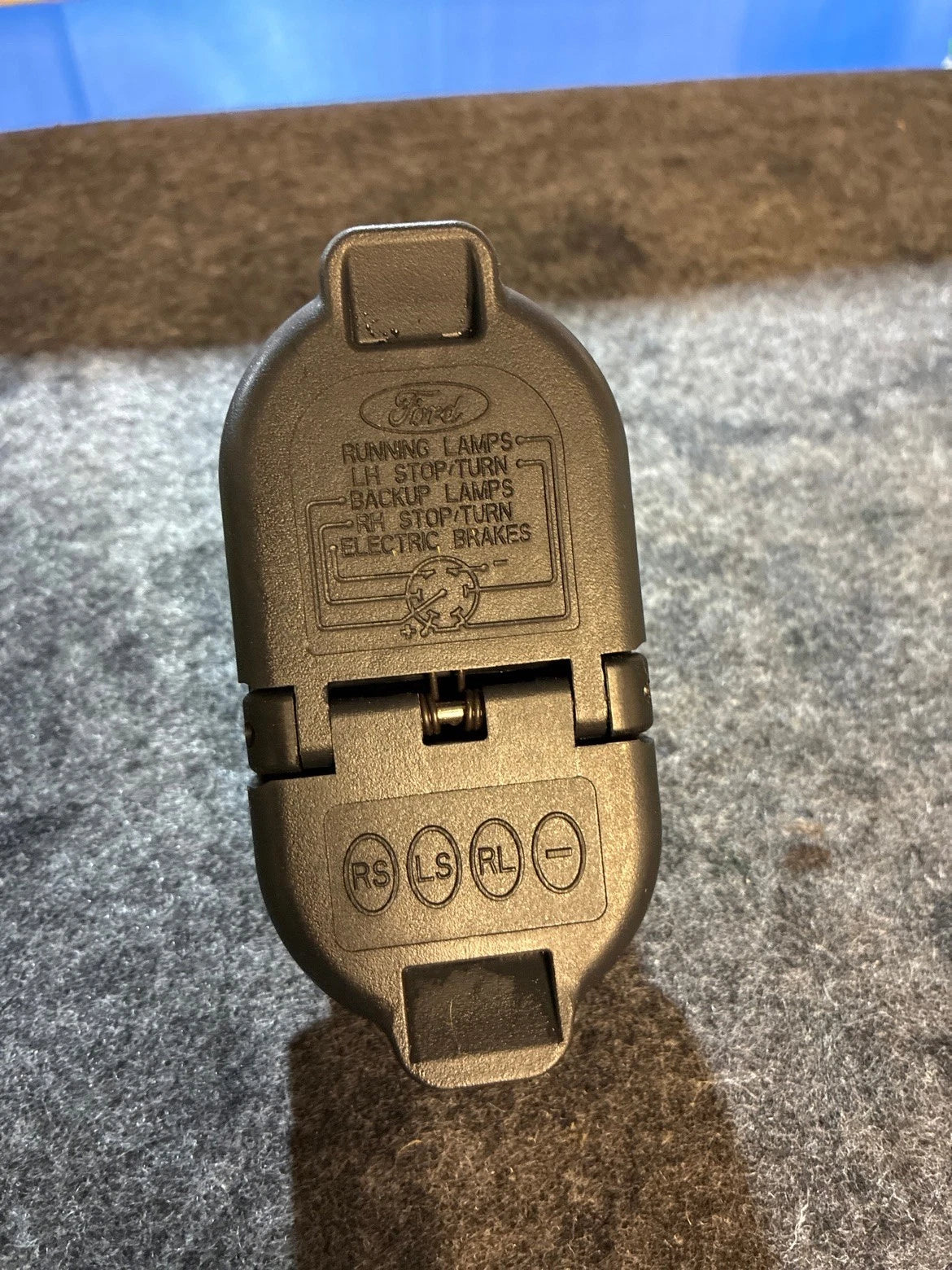 Ford F150 F250 F350 Trailer Tow Socket 7-Way 4-Way Plug Pollak OEM