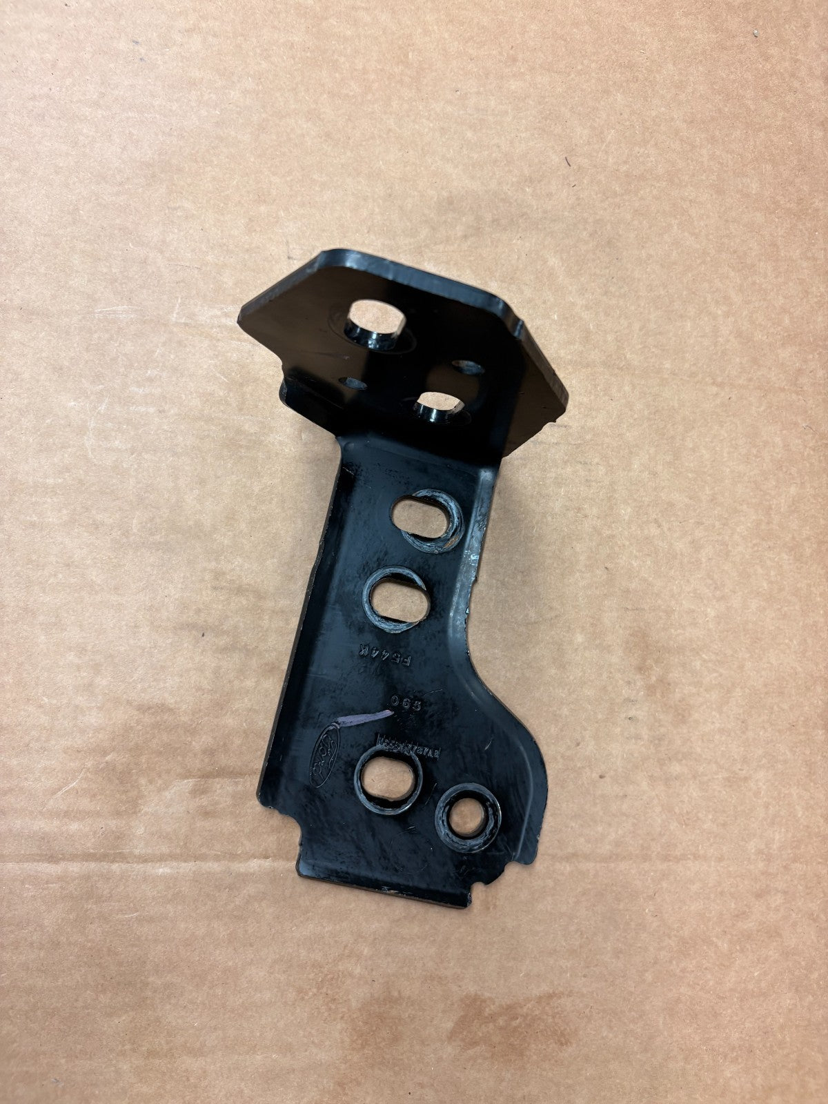OEM Ford HC3C5E003A Rear Bumper Mounting Bracket 2017-2022 F250 F350 Super Duty
