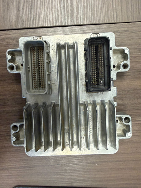 OEM Chevrolet GMC Engine Computer ECM ECU PCM 12614085 YPLA Delphi Module