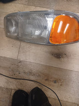 99-07 GMC Yukon Sierra LH Driver Side Headlight Assembly OEM 16524543 With Bulbs