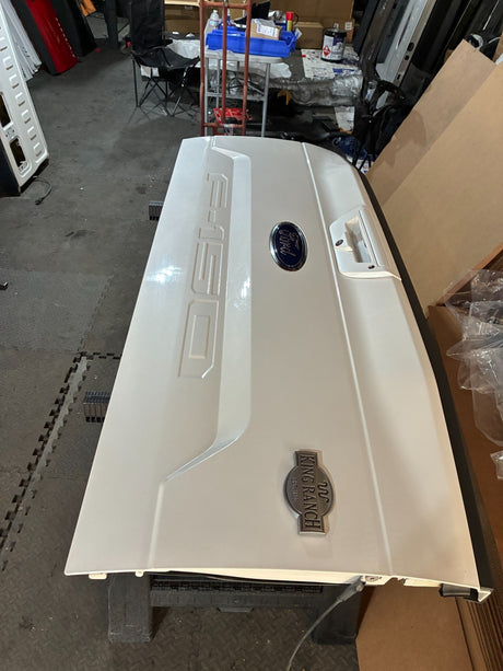 2021-2025 Ford F150 King Ranch Tailgate Star White Camera Remote Release Step